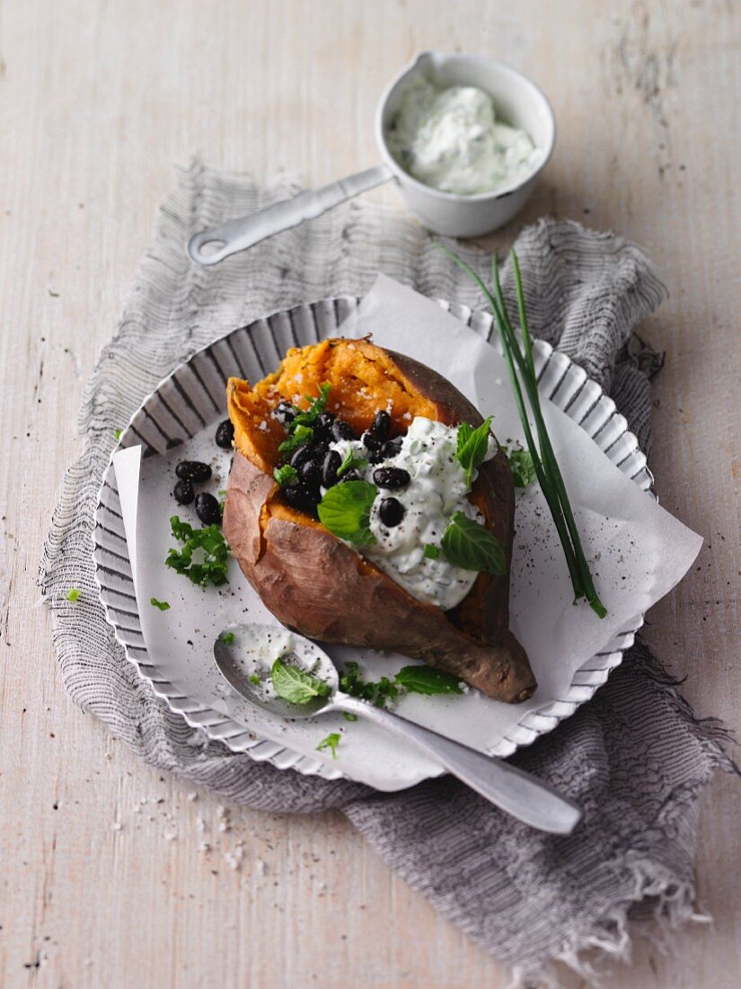 Baked sweet potato with black beans
