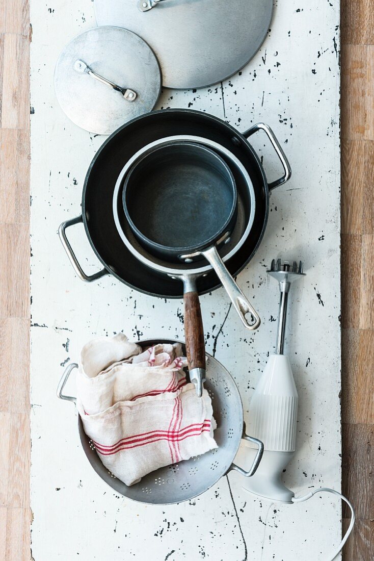 Kitchen utensils for the preparation of sauces