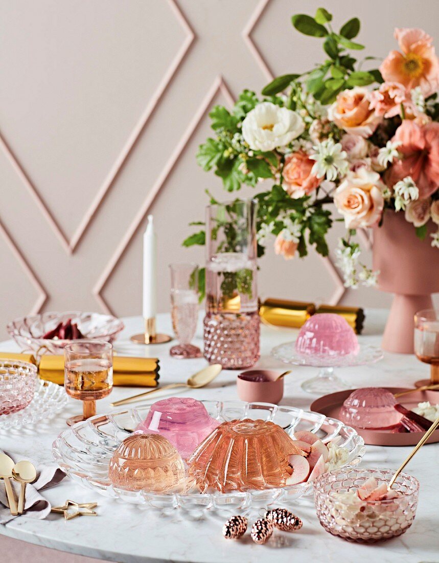 A glamorous table in delicate shades of red