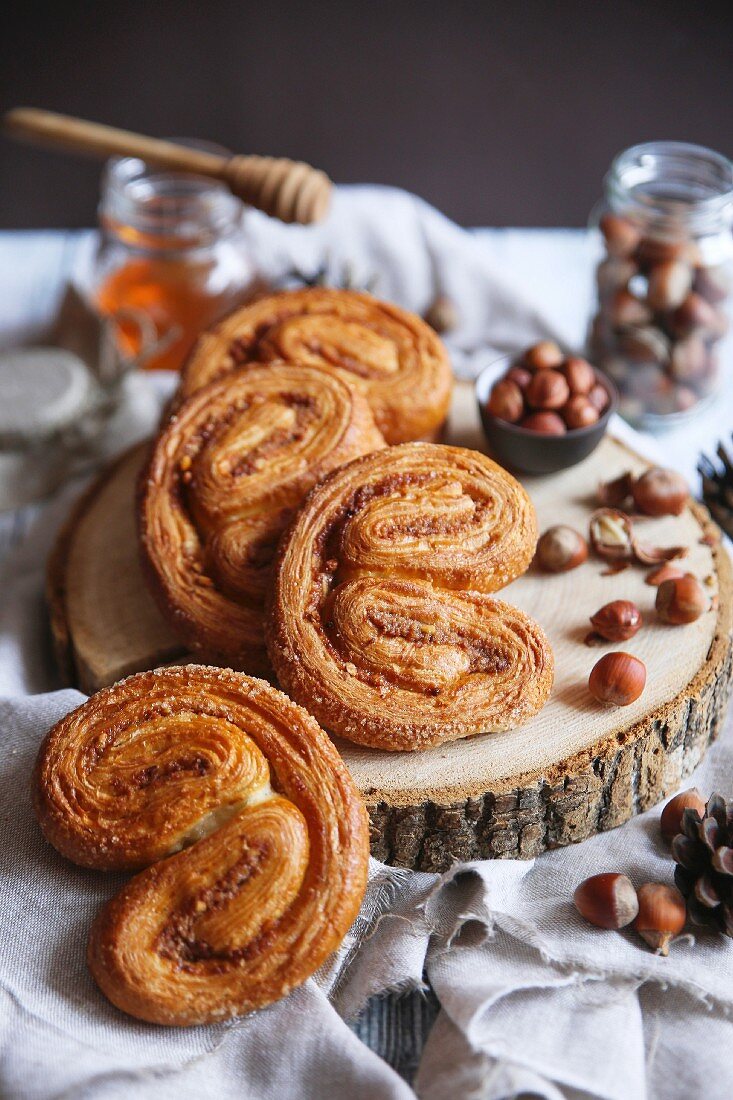 Palmiers with hazelnuts and honey