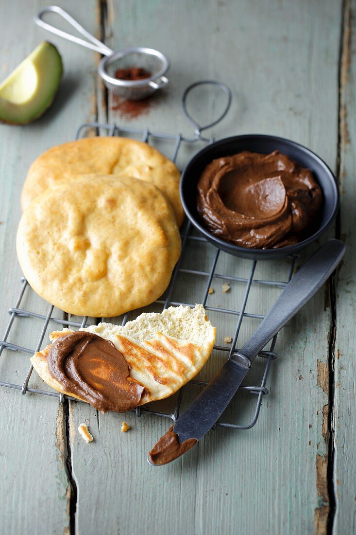 Quark flatbread with chocolate and avocado spread