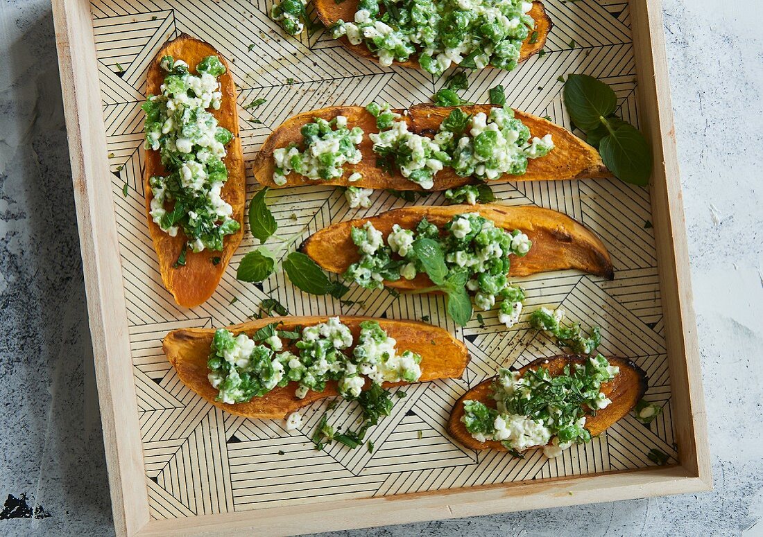 Sweet potato toasts with cream cheese and mint
