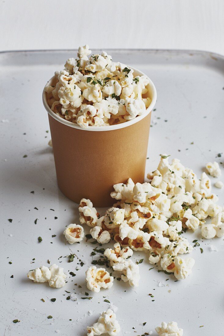 Homemade thyme popcorn