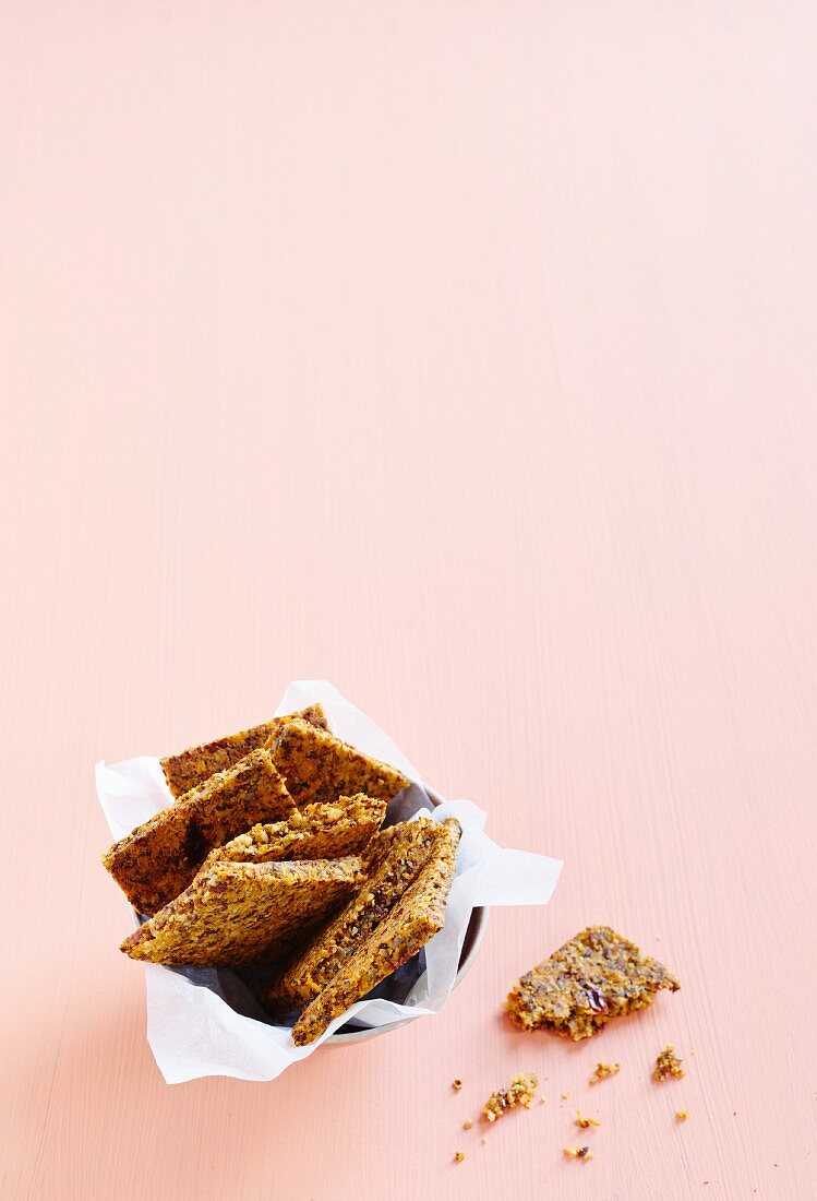 Cashew and almond crackers with linseeds and sunflower seeds