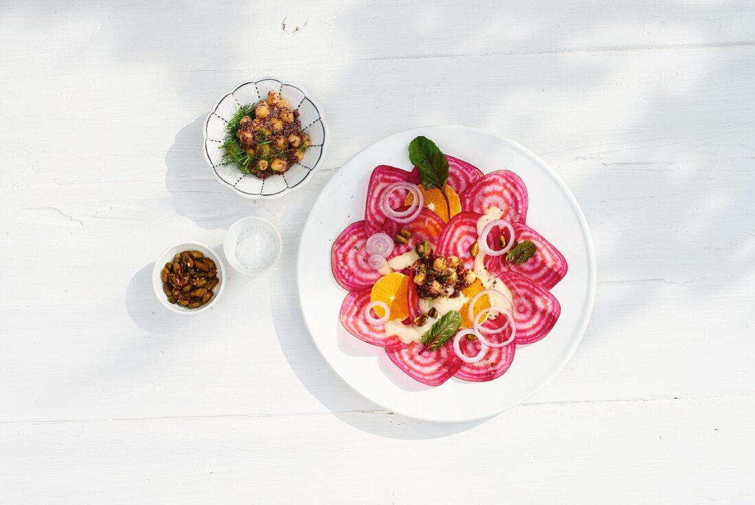 Rote-Bete-Salat mit Orangen, Kichererbsen und Kaniwa