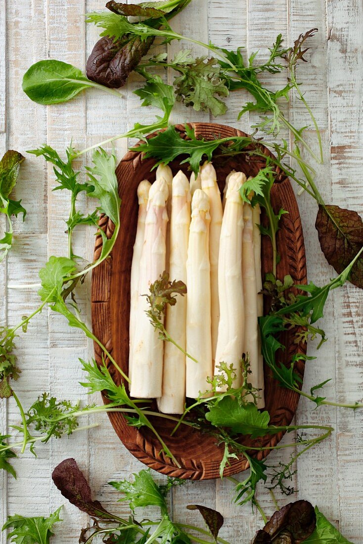 White asparagus and fresh herbs