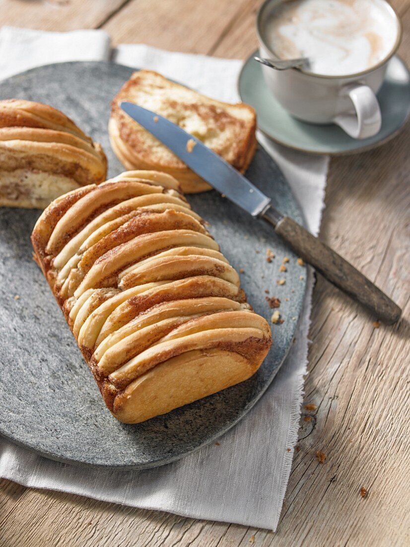 French bread with cinnamon (sweet yeast pastry)