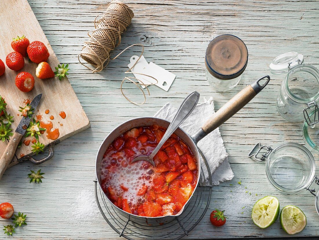 Ingredients for making sweet spreads