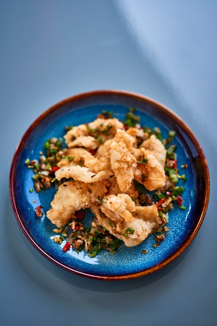 Deep-fried squid with salt and pepper