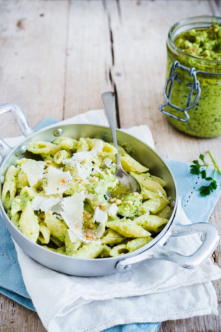 Penne with zucchini pesto and parmesan