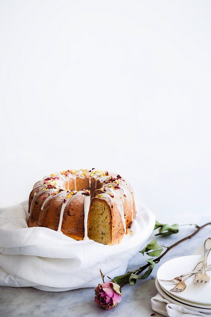 A gugelhupf with a sugar glaze, sliced