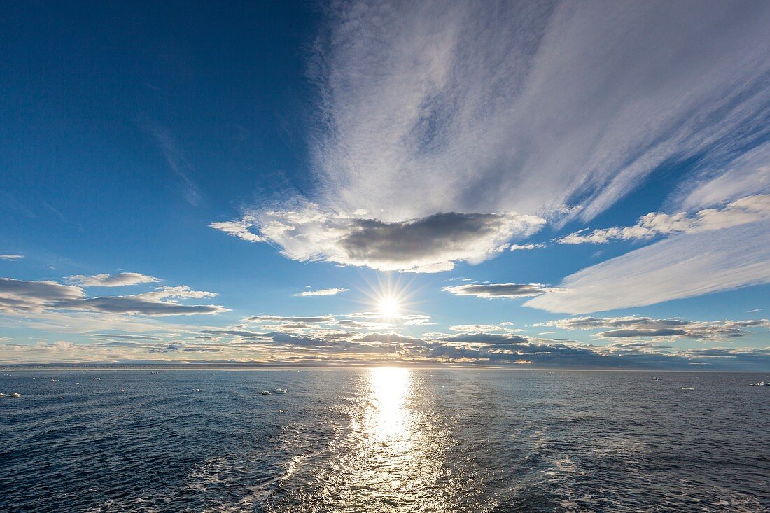 Midnight sun, Barents Sea