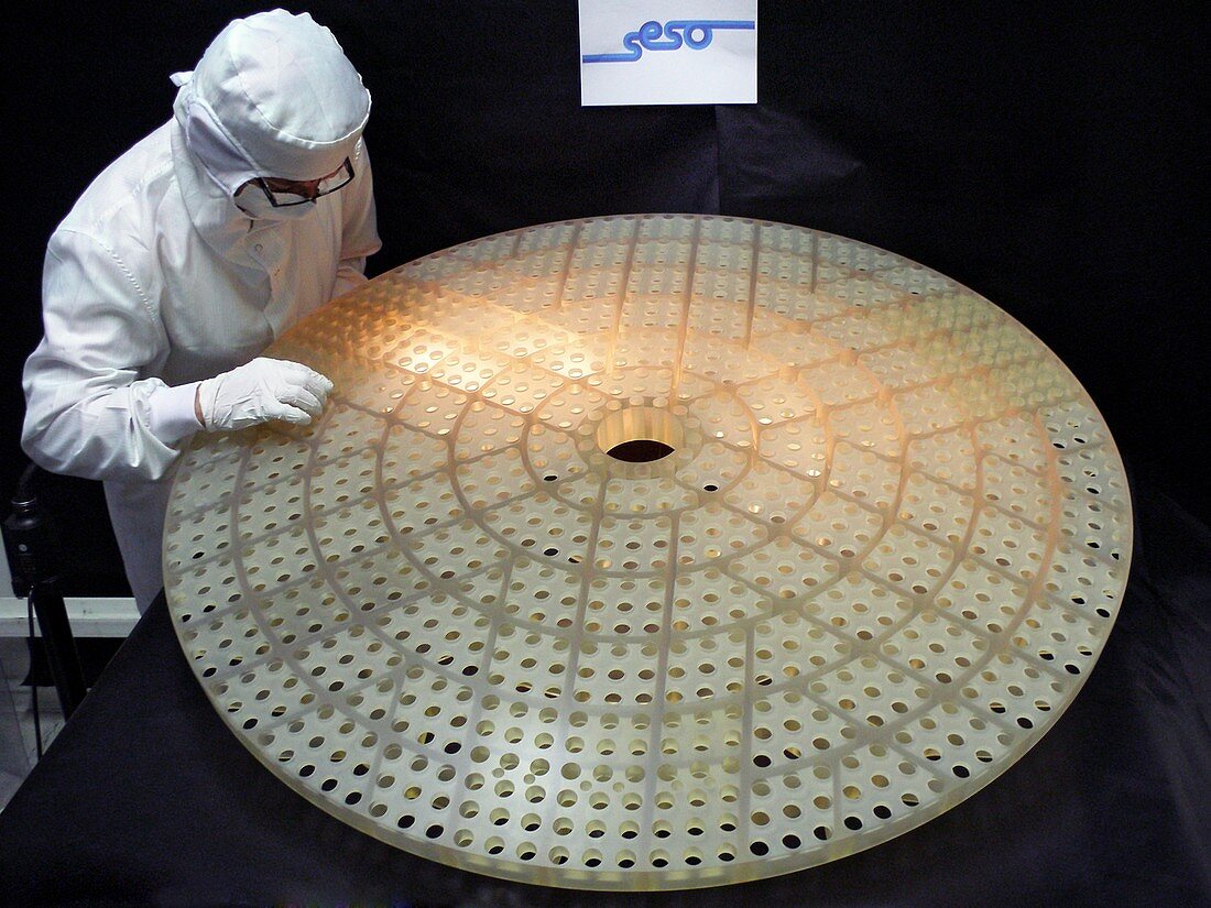 Construction of a secondary mirror for the VLT