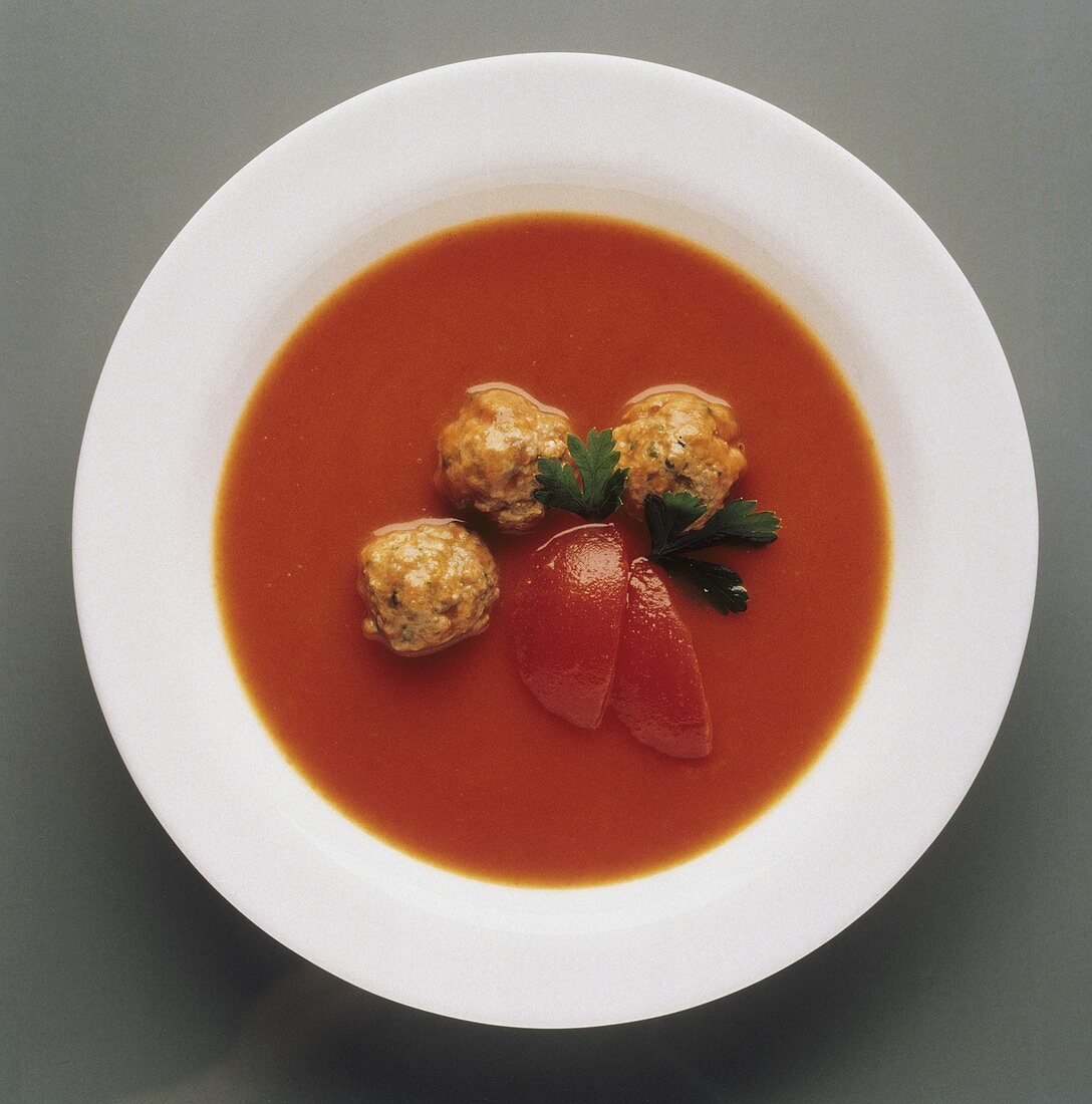 Tomato soup with meat dumplings