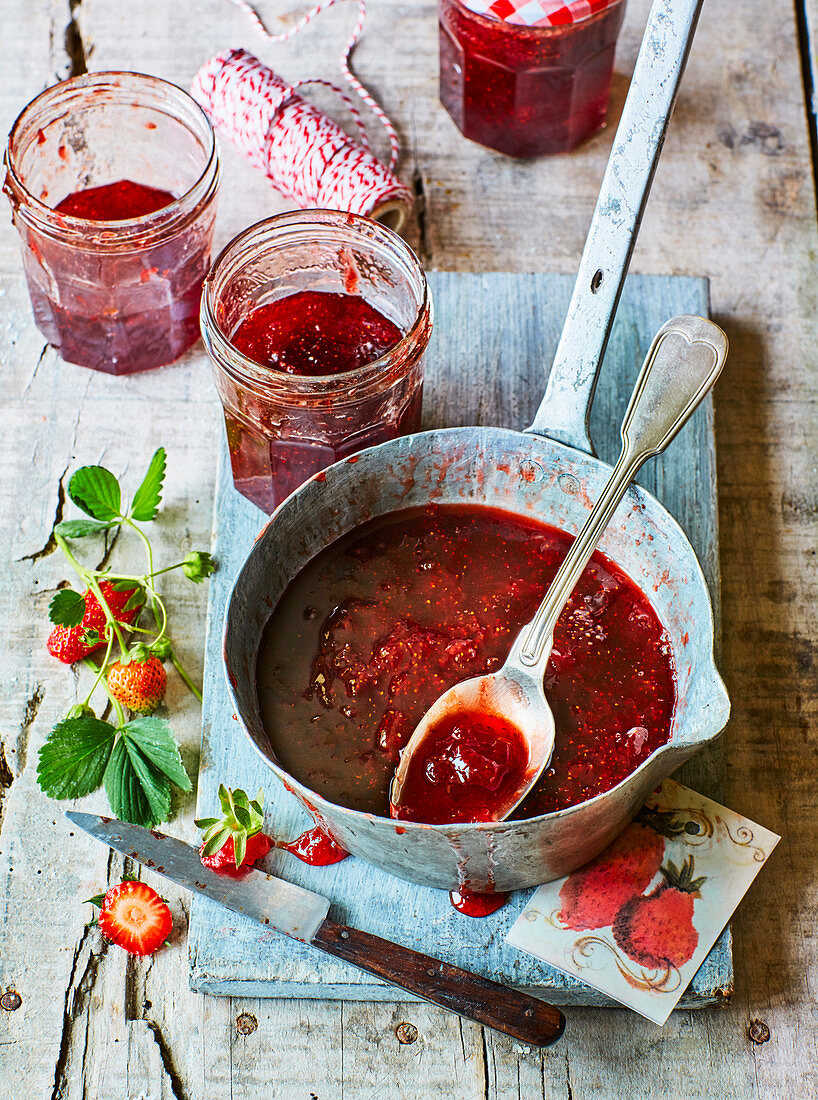 Home-made strawberry jam with vanilla