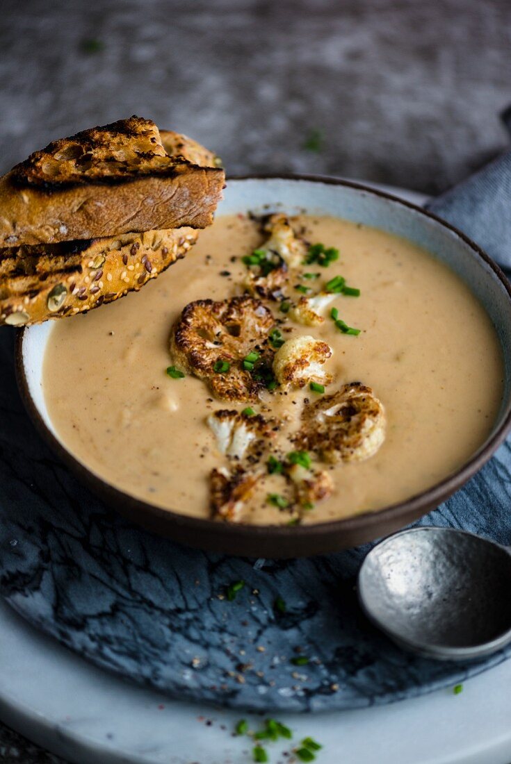 Fried cauliflower soup