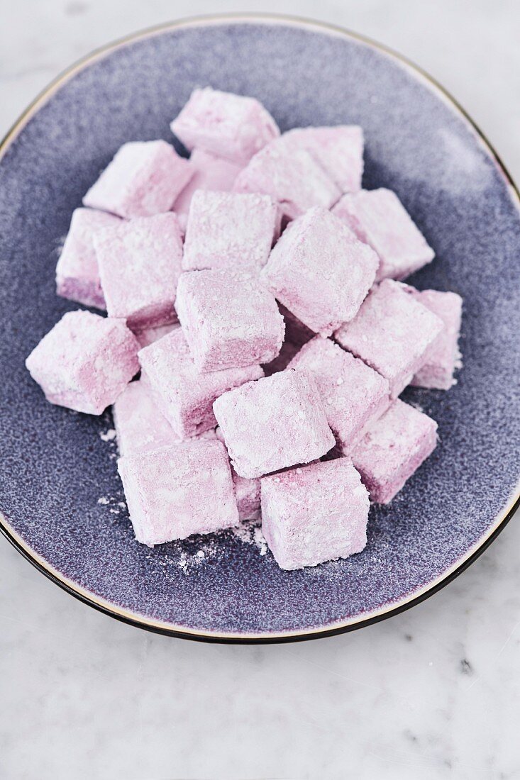 Selbst gemachte rosa Marshmallow-Würfel