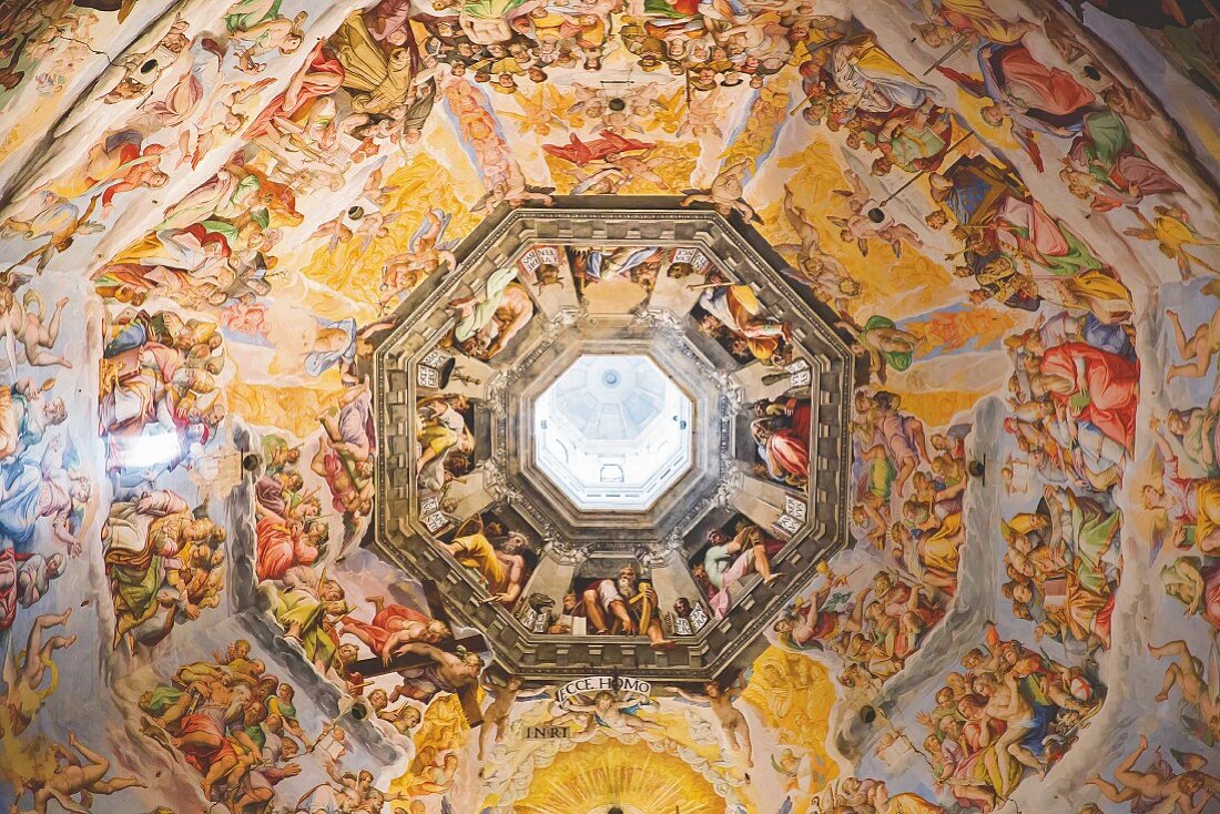 Der Dom 'Santa Maria del Fiore', das Innere der Kuppel mit Fresken, Florenz, Italien