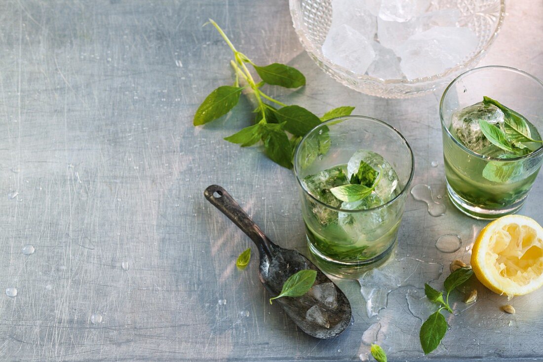 Cocktail Gin Basil Smash