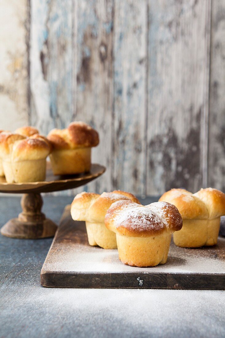 Clover Buns (Leicht süsses Hefegebäck in Kleeblattform, USA)