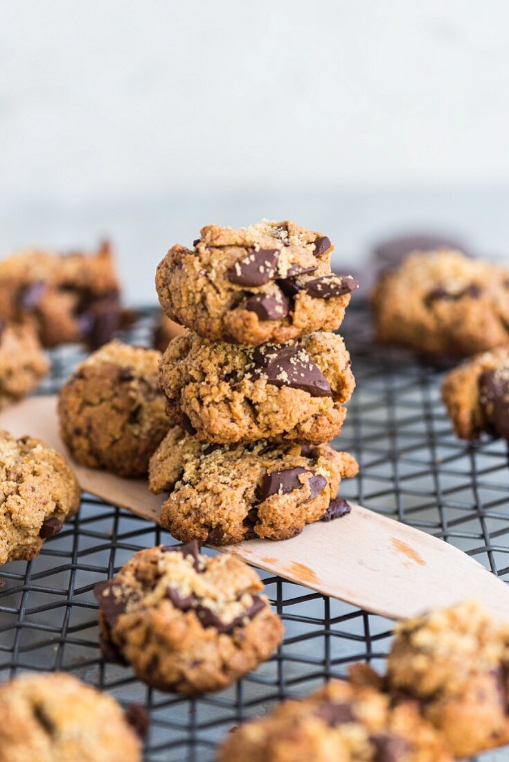 Almond and tahini cookies with chocolate chips