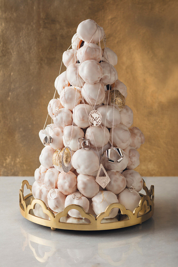 White Croquembouche