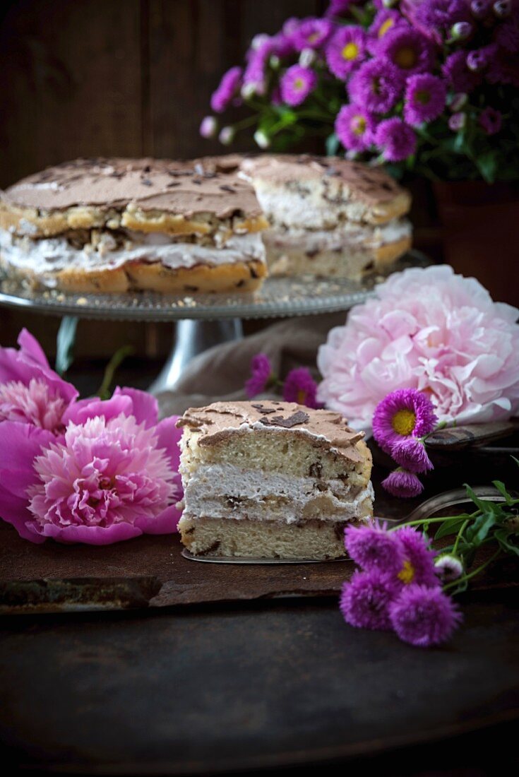 A stuffed hazelnut wreath (vegan), sliced