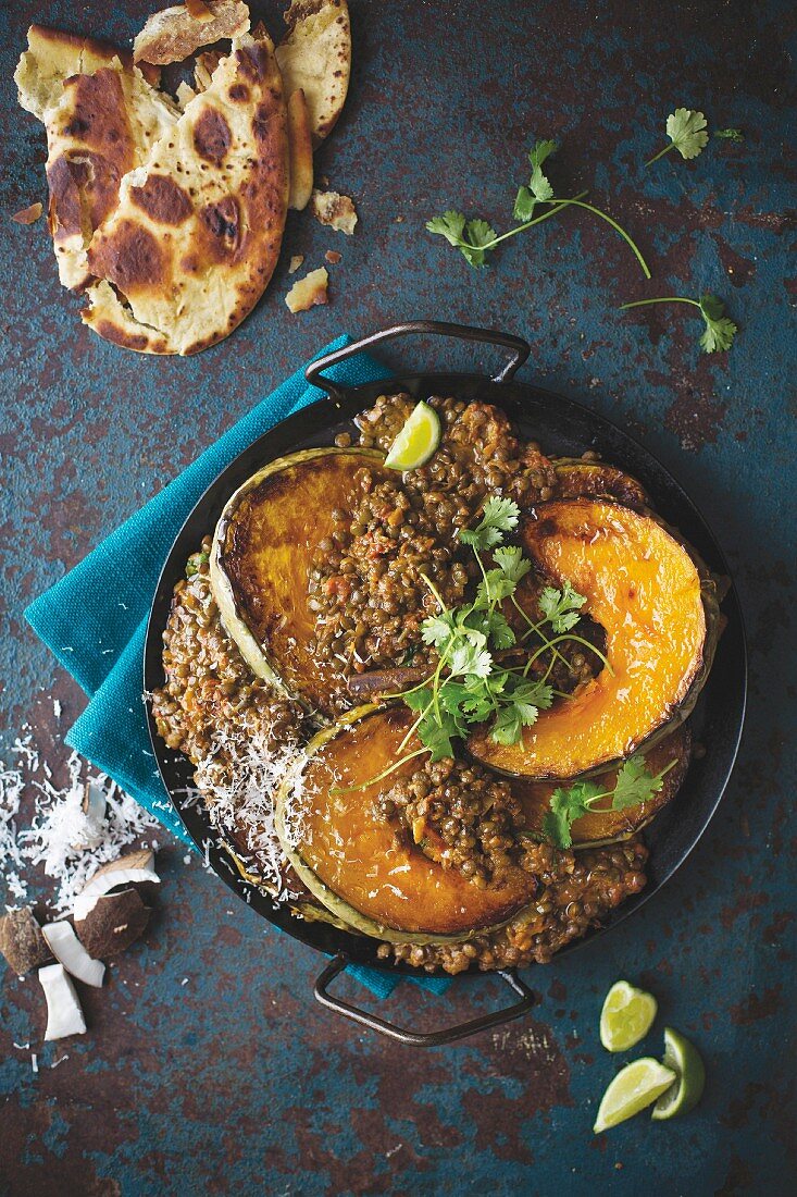 Lentil curry with fried pumpkin slices