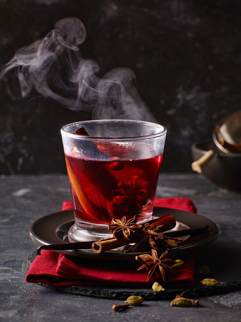 Red mulled wine with spices