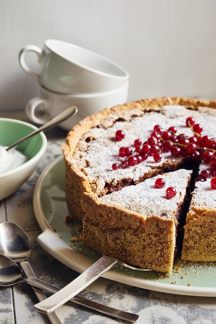 Berry torte (red currant cake, Swabia, Germany)