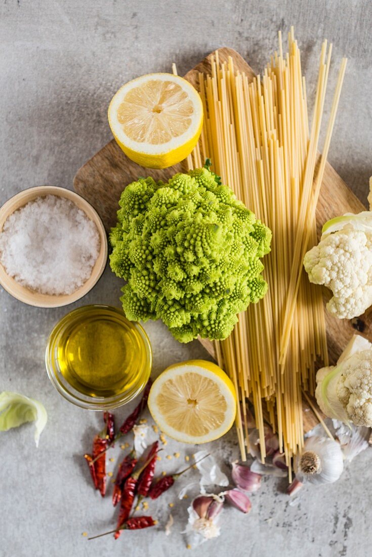 Ingredients for making spaghetti with romanesco