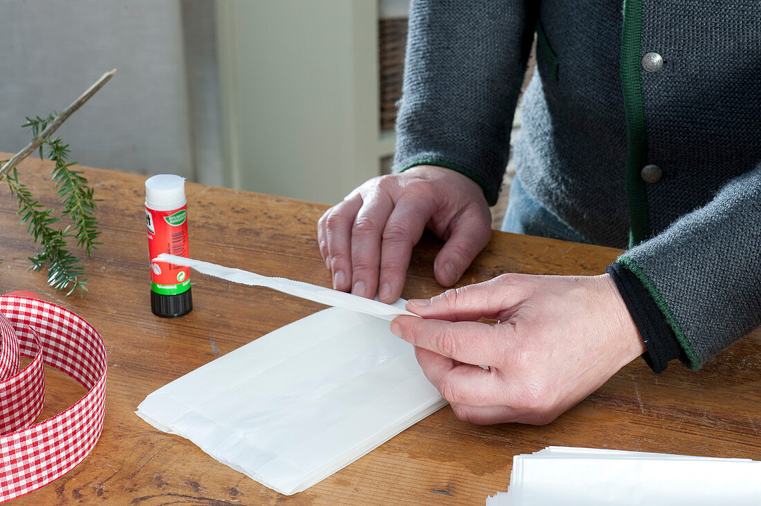 Make paper starters out of sandwich bags