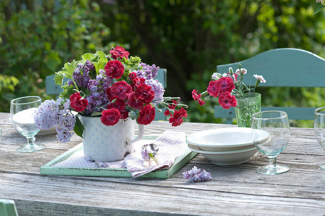 Small Syringa vulgaris (lilac) and Dianthus bouquet