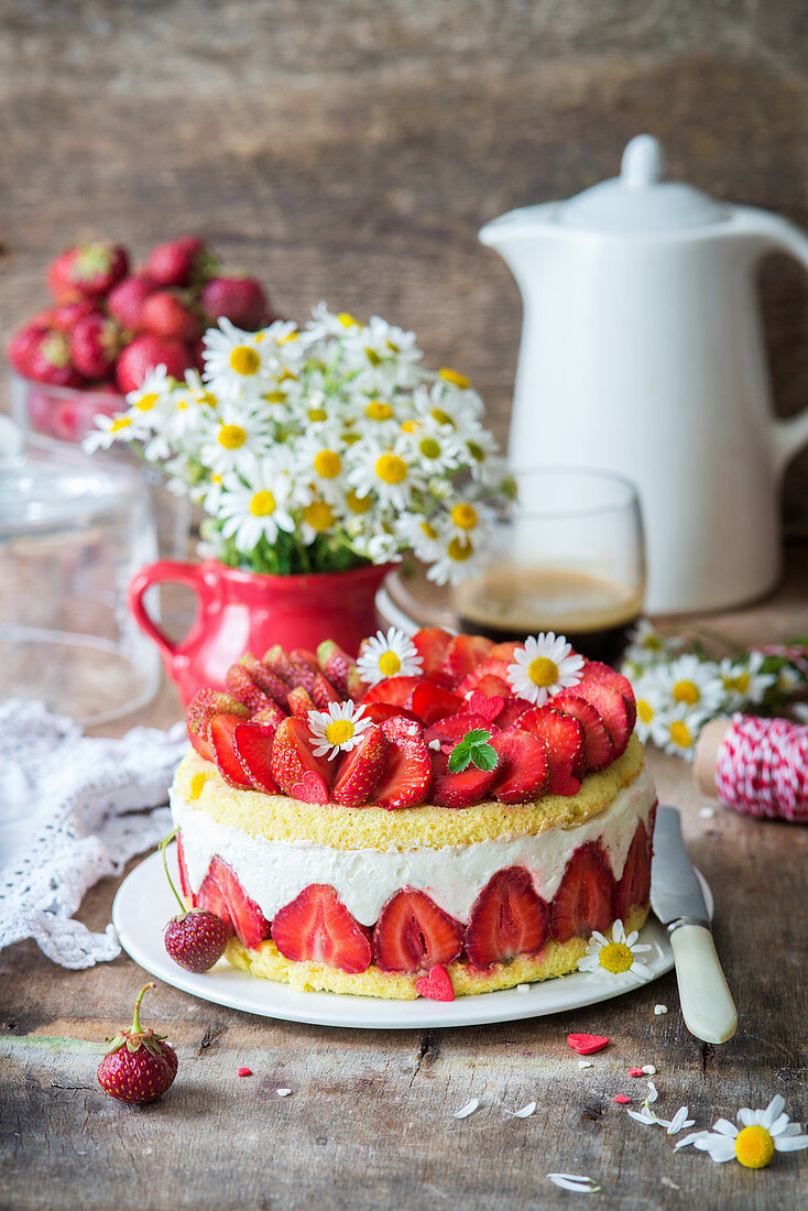 Sommerlicher Erdbeer-Souffle-Kuchen