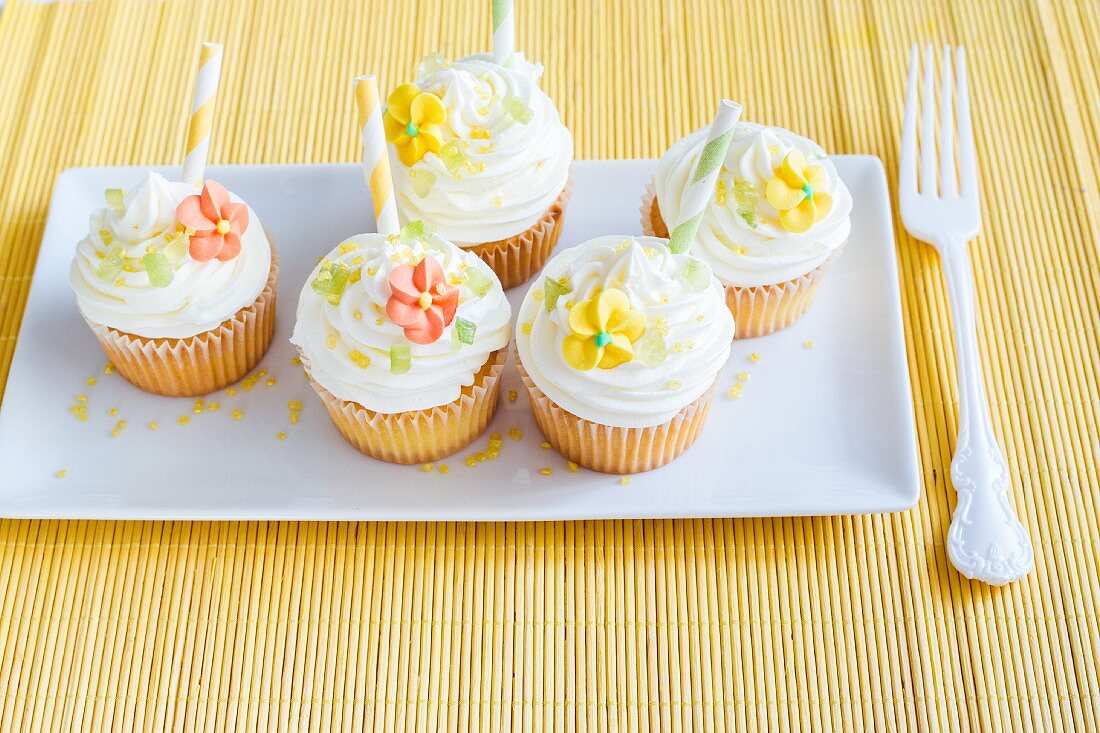 Frühlings-Cupcakes mit Zuckerblumen