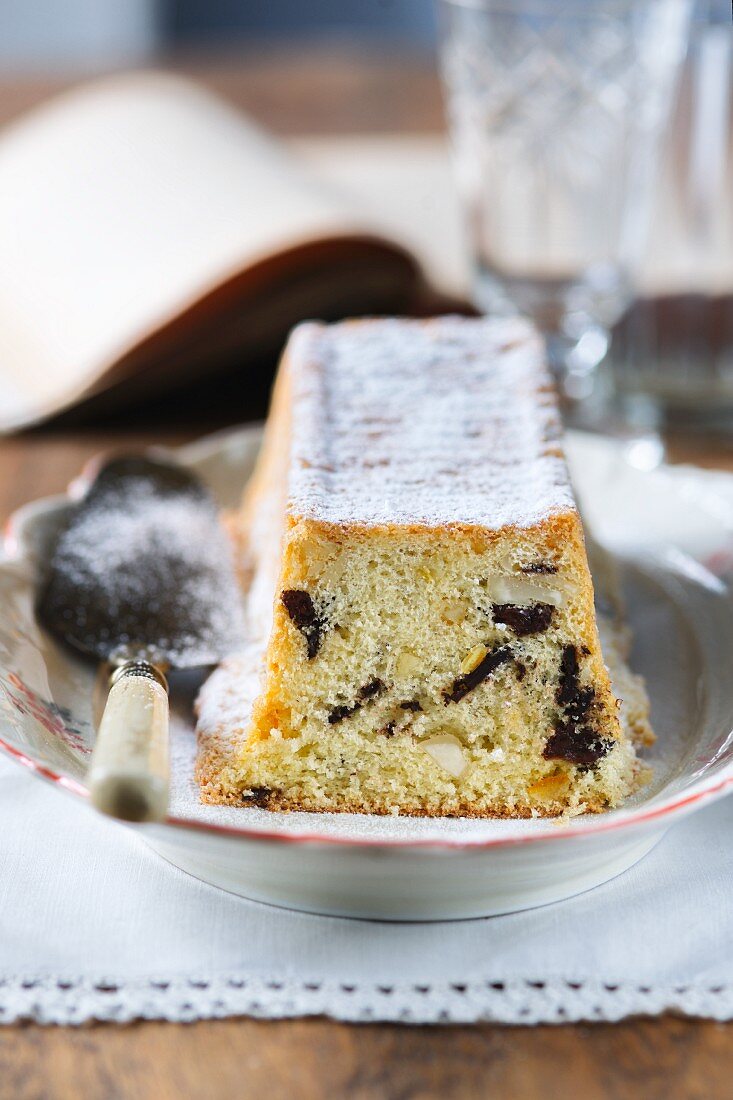Almond cake with chocolate chips
