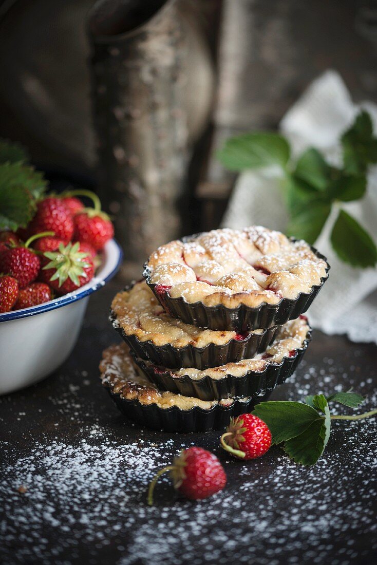 Vegan strawberry tartlets