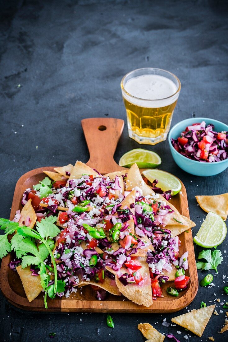 Nachos mit Rotkohl und Pico de Gallo