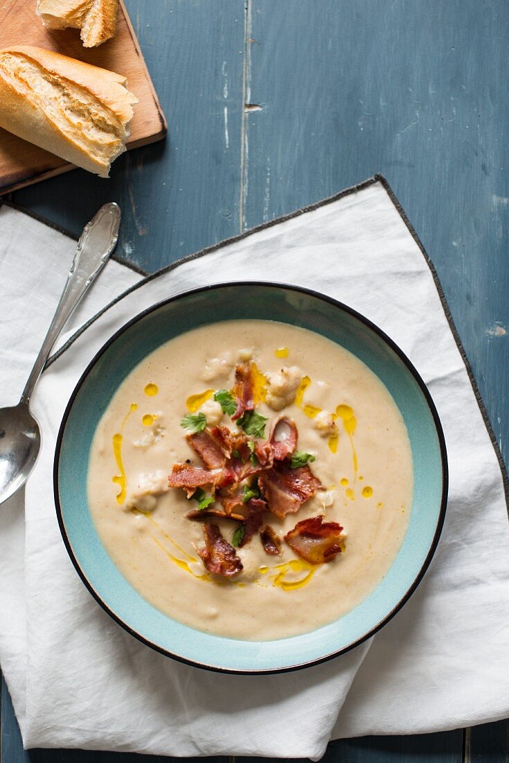 Cauliflower chowder with bacon crumbs