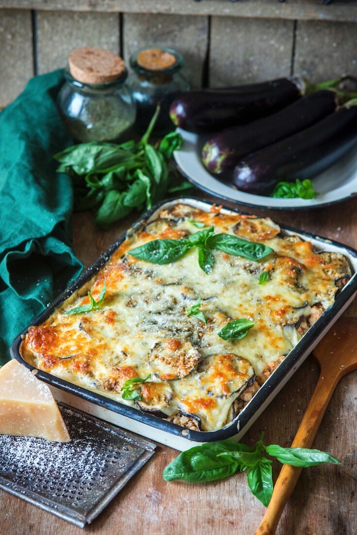 Aubergine bake with basil