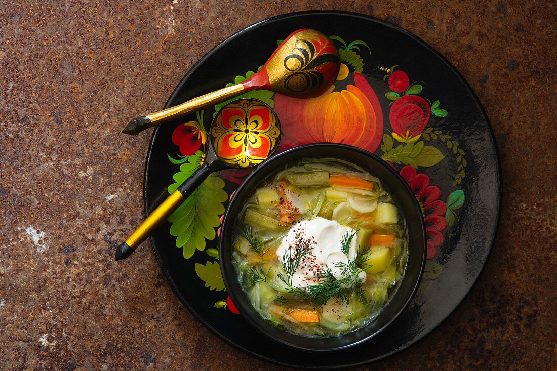 Cucumber soup with sour cream and dill