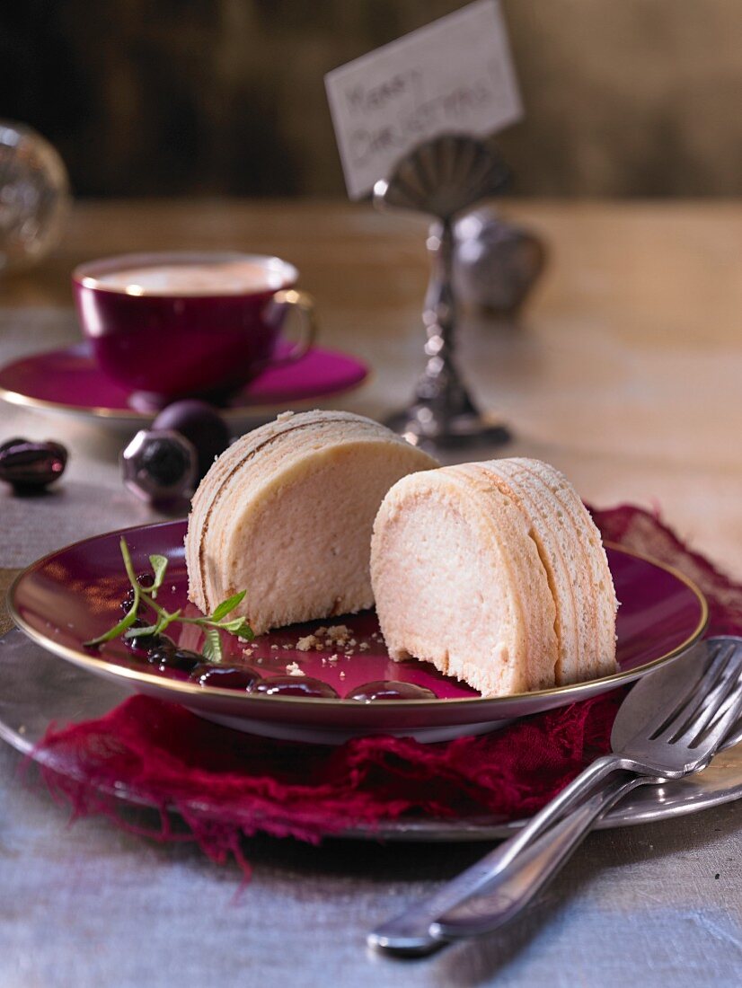 Pear mousse wrapped in Baumkuchen (Christmas)