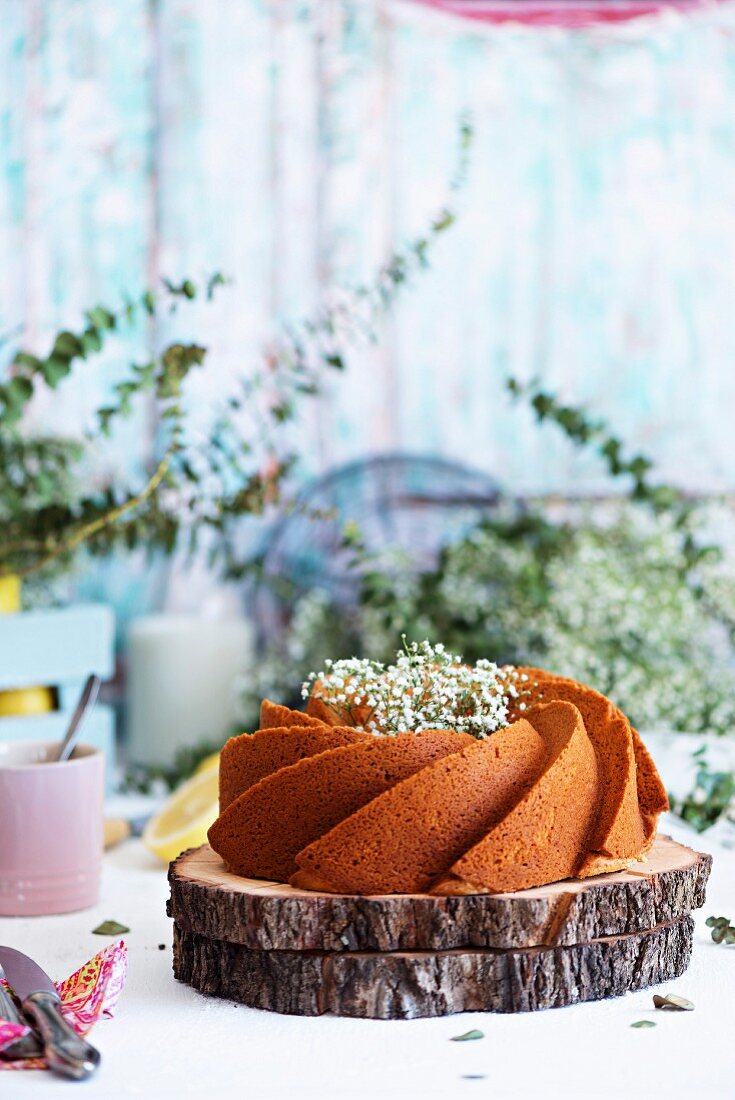 Kleiner Zitronen-Bundt-Cake