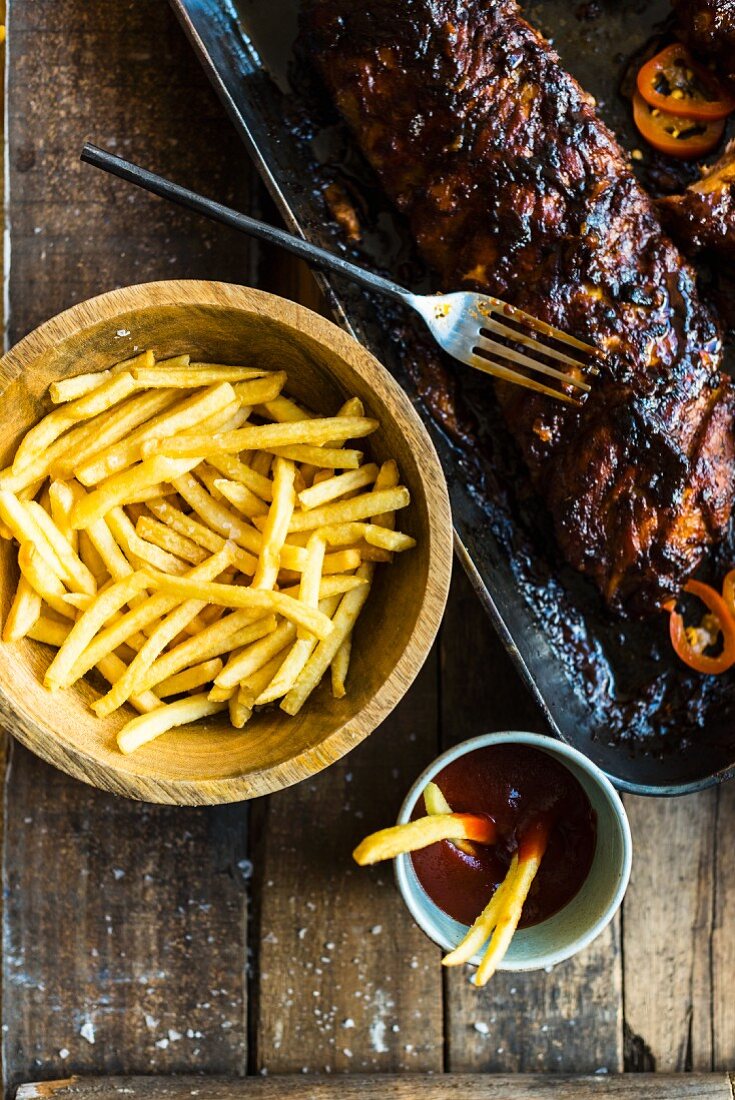 Pork ribs and french fries