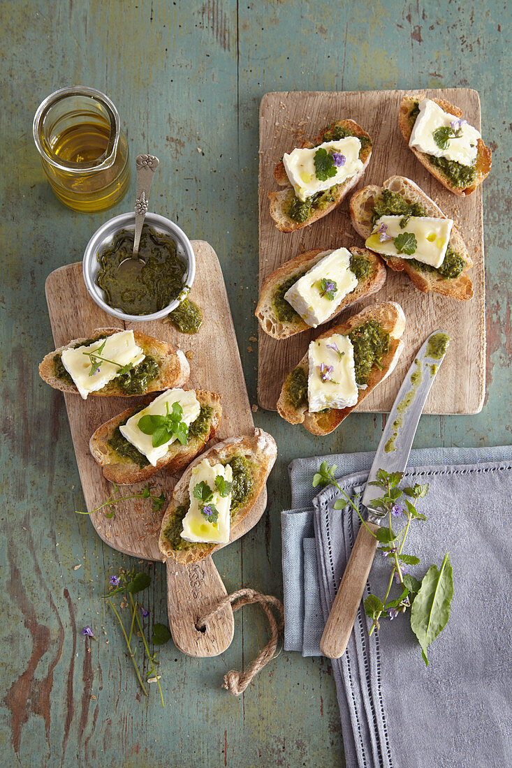 Crostini with Camembert and wild herbs