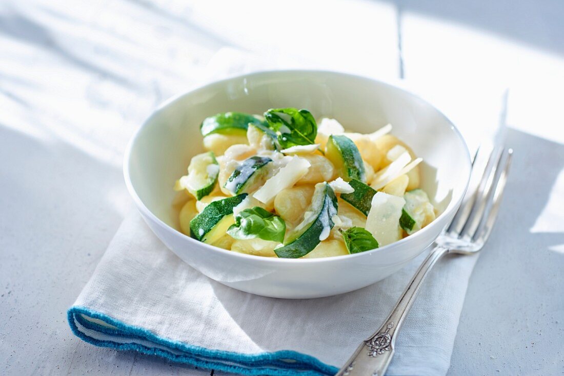 Gnocchi with zucchini and basil