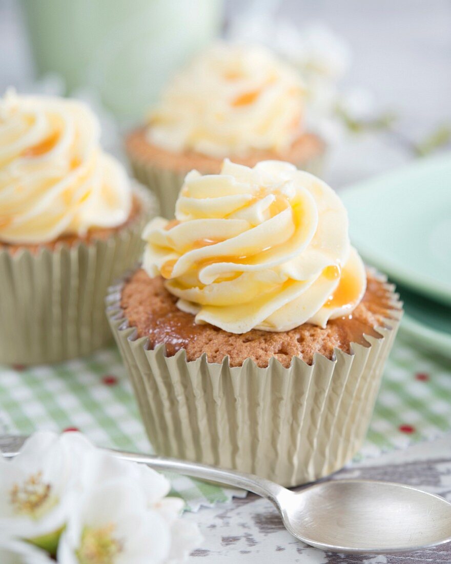 Cupcakes with buttercream and syrup