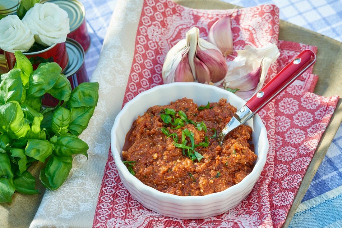 Pesto von getrockneten Tomaten und Ricotta