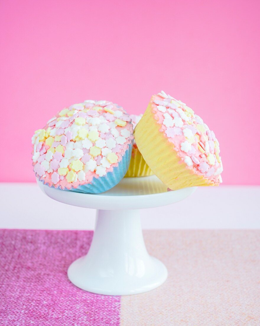 Cupcakes with sugar stars
