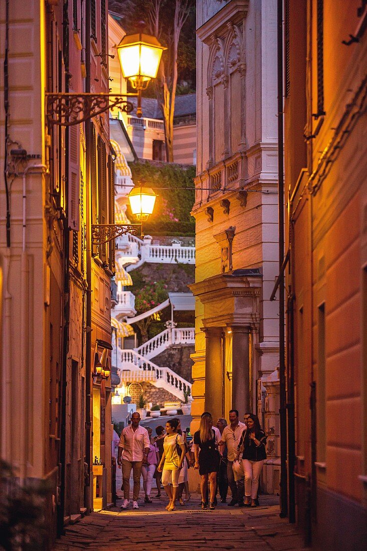 Altstadt von Sestri Levante in Abendstimmung, Ligurien, Italien